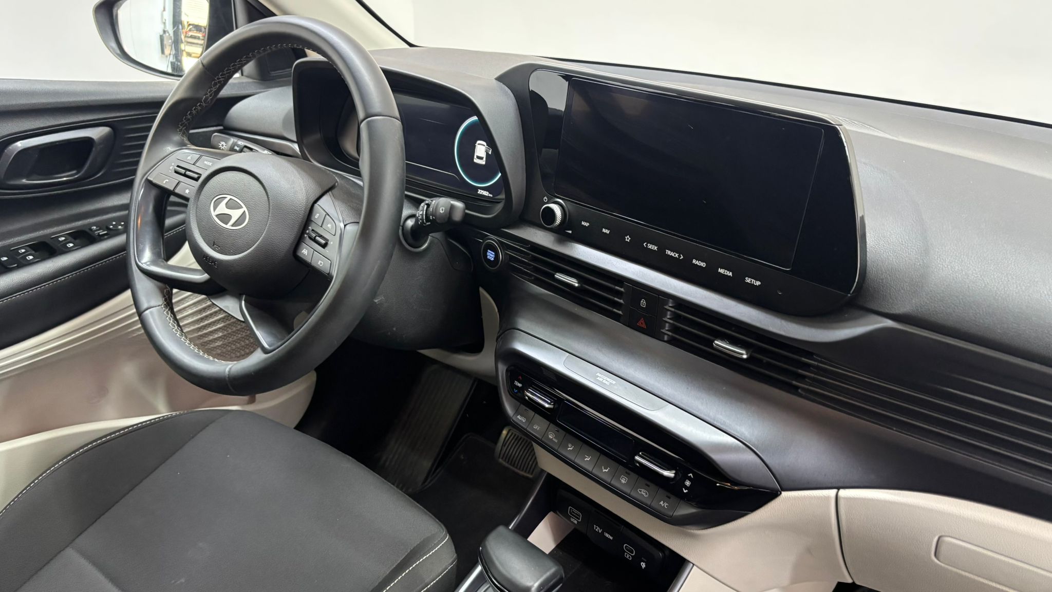 HYUNDAI i20 15